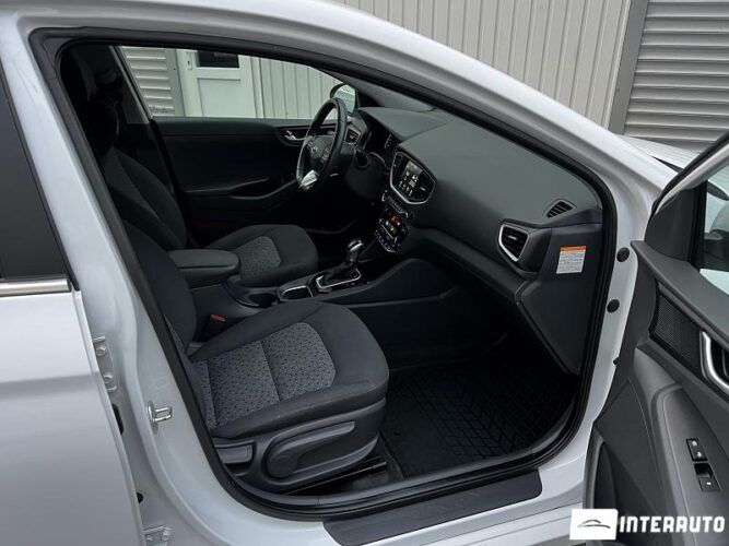 Hyundai Ioniq 44 interauto-car