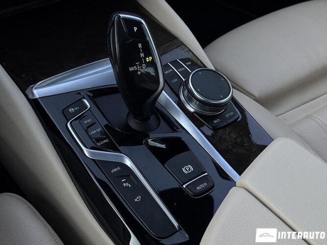 BMW 530e 49 interauto-car