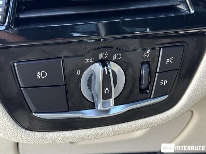 BMW 530e 58 interauto-car