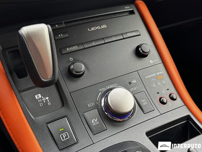lexus CT 200h 2018