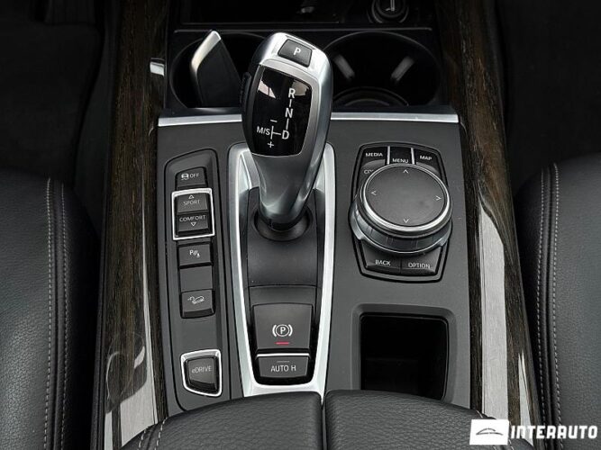 BMW X5 4.0e 56 interauto-car