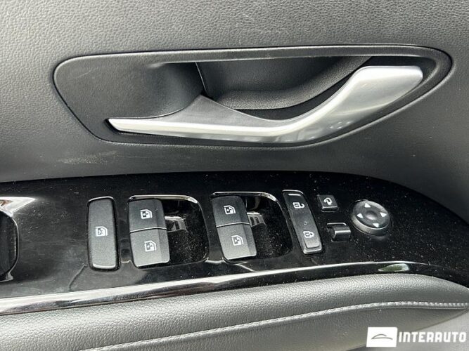 Hyundai Tucson 35 interauto-car