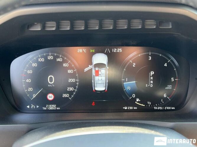 Volvo XC 90 41 interauto-car