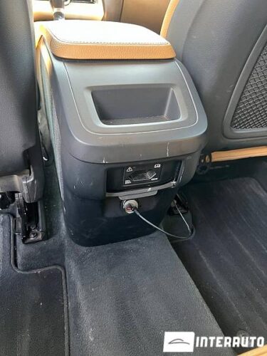 Volvo XC 90 48 interauto-car