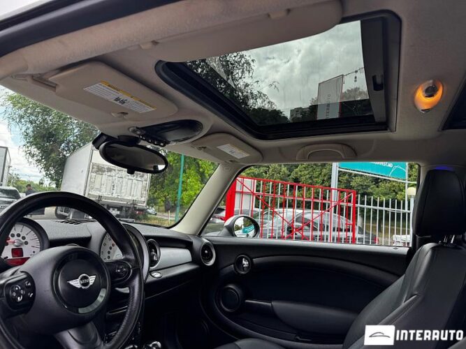 Mini Cooper 32 interauto-car