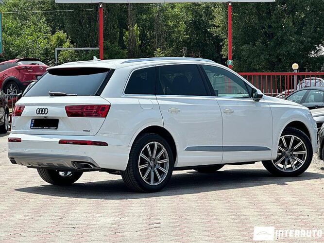 Audi Q7 36 interauto-car