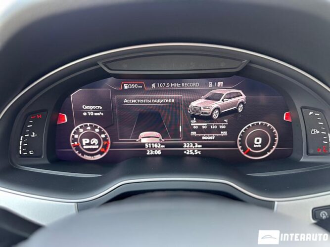 Audi Q7 44 interauto-car