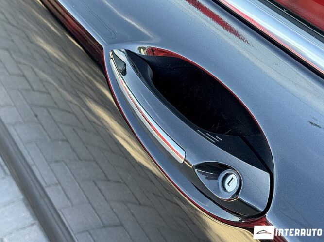 Lincoln MKZ 41 interauto-car