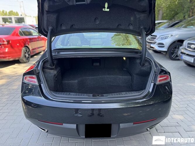 Lincoln MKZ 39 interauto-car