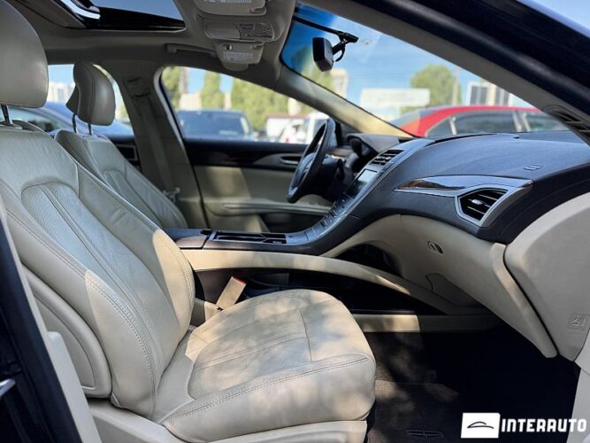 Lincoln MKZ 57 interauto-car