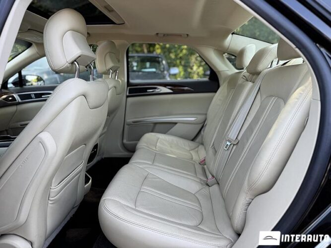 Lincoln MKZ 54 interauto-car