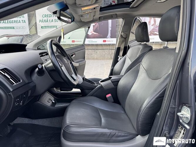 Toyota Prius 49 interauto-car