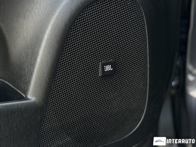 Toyota Prius 51 interauto-car