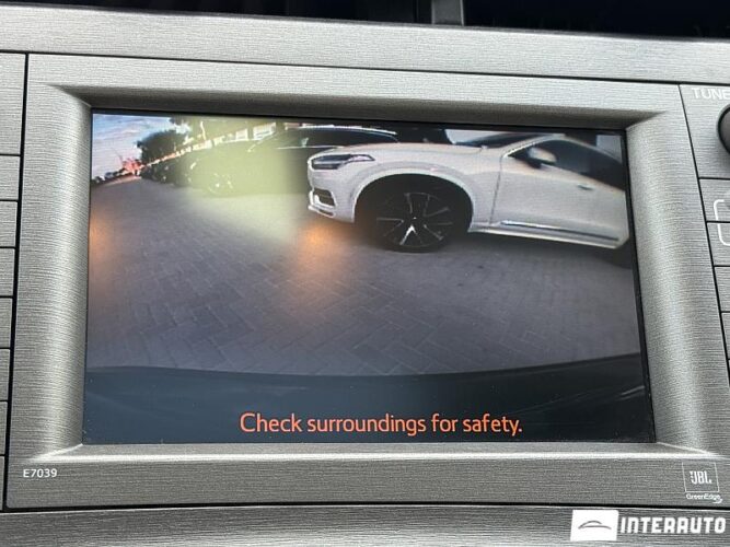 Toyota Prius 44 interauto-car