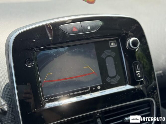 Renault Clio 38 interauto-car