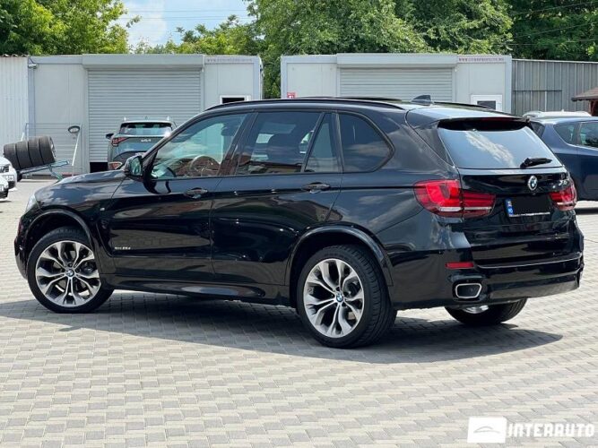 BMW X5 2.5D 33 interauto-car