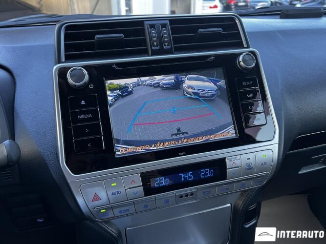 Toyota Land Cruiser Prado 39 interauto-car