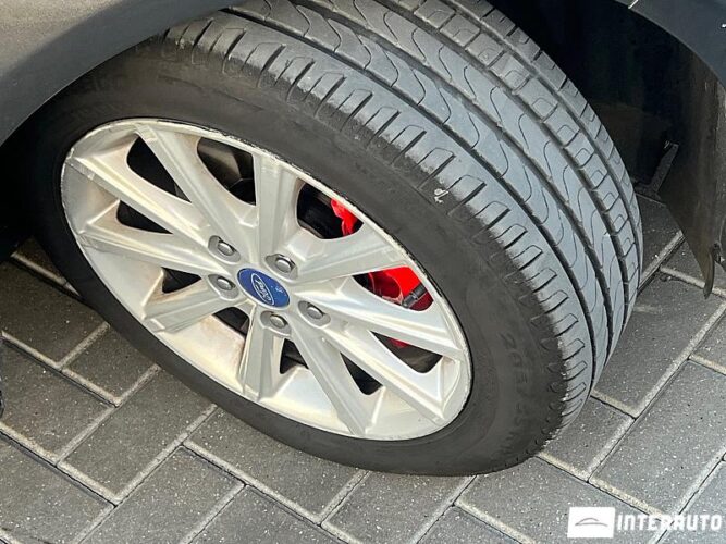 Ford Focus 47 interauto-car