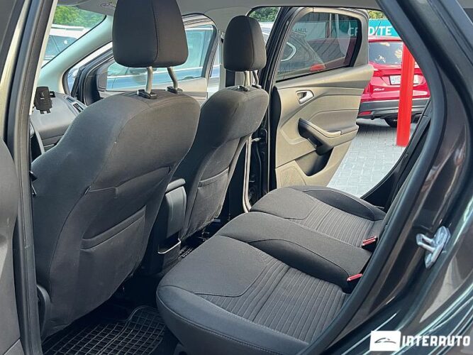 Ford Focus 35 interauto-car