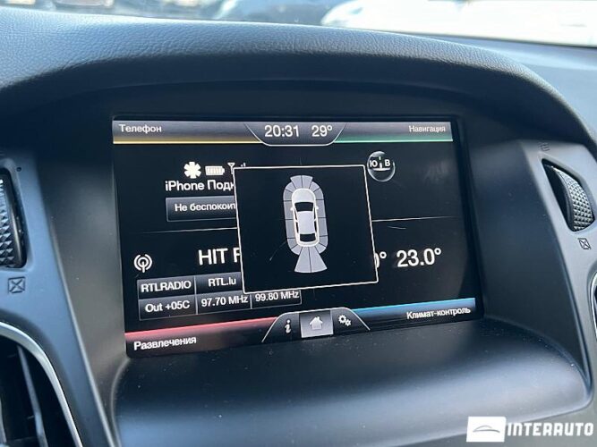 Ford Focus 39 interauto-car