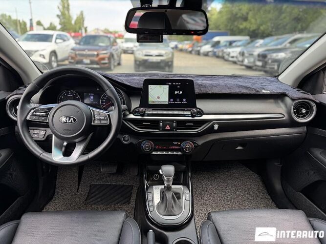 Kia K3 52 interauto-car