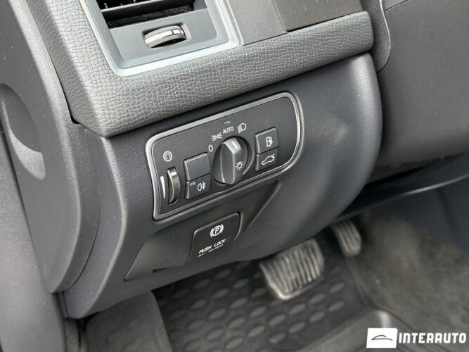 Volvo XC 60 37 interauto-car