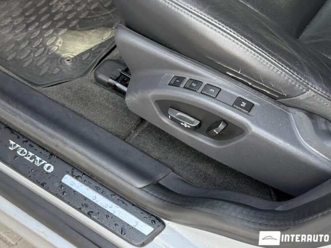 Volvo XC 60 38 interauto-car