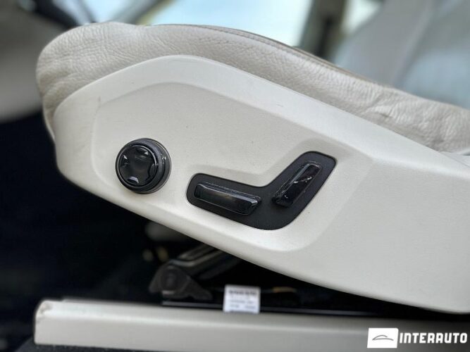 Volvo XC 90 43 interauto-car