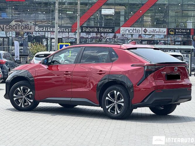 Toyota bZ4X 35 interauto-car