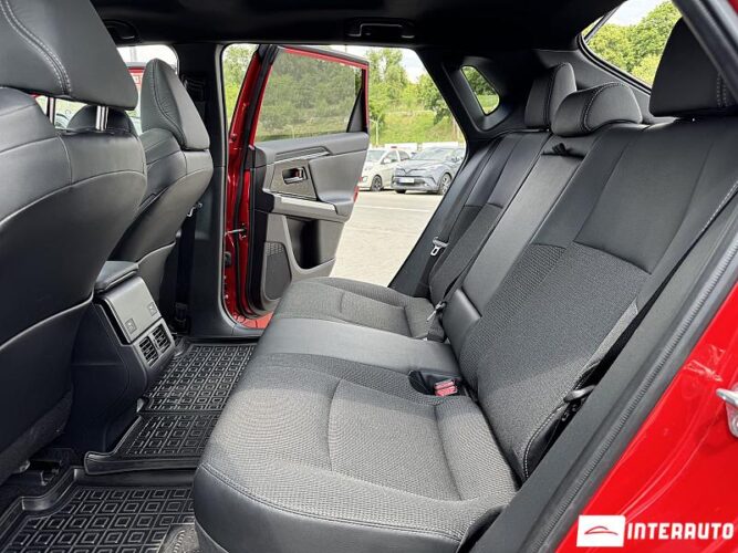 Toyota bZ4X 44 interauto-car