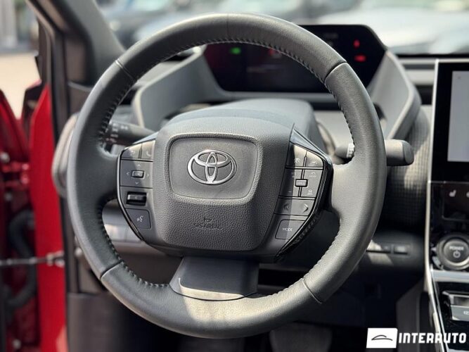 Toyota bZ4X 38 interauto-car