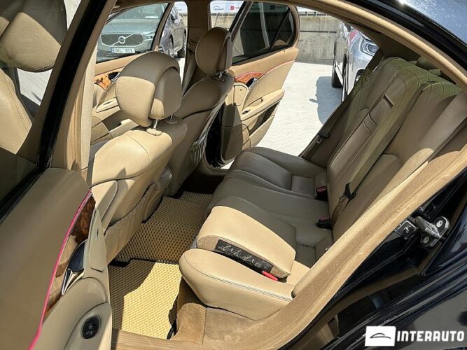 Mercedes E 200 40 interauto-car