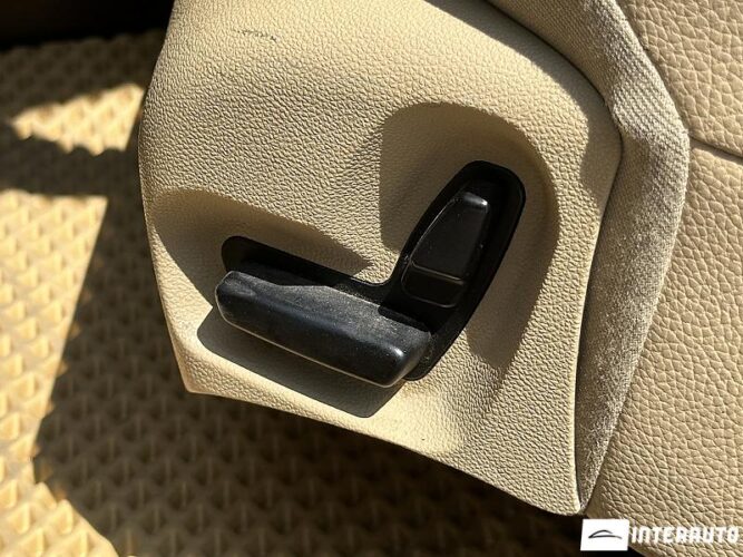 Mercedes E 200 46 interauto-car