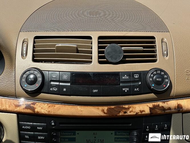 Mercedes E 200 38 interauto-car