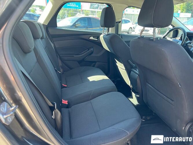 Ford Focus 40 interauto-car