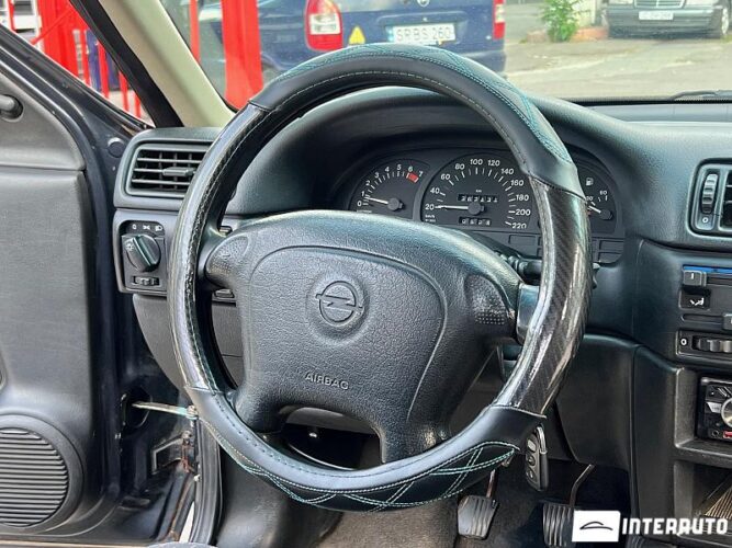 Opel Vectra 36 interauto-car