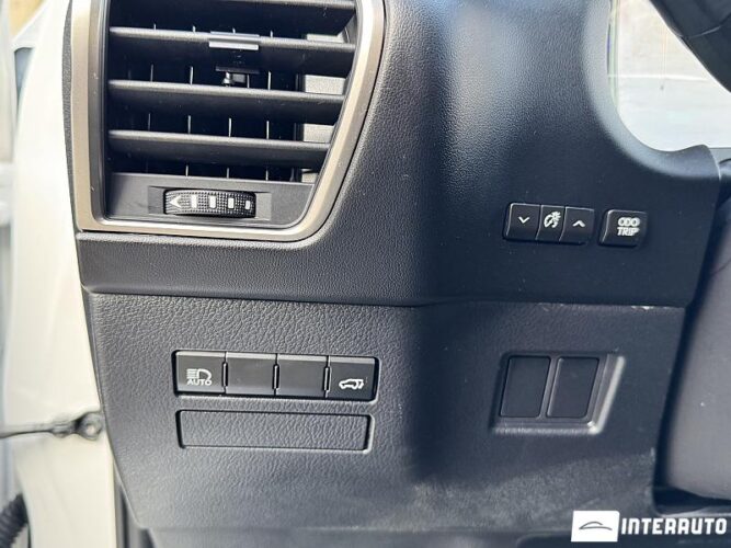 Lexus NX 300H 52 interauto-car