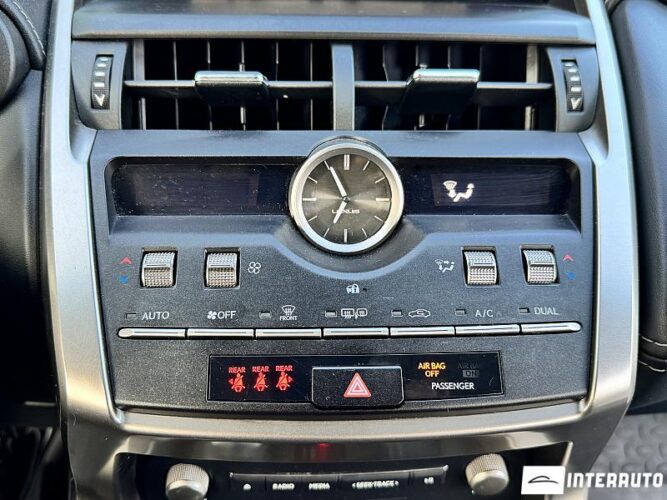 Lexus NX 300H 44 interauto-car