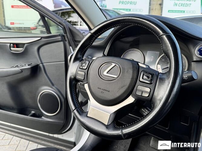 Lexus NX 300H 40 interauto-car