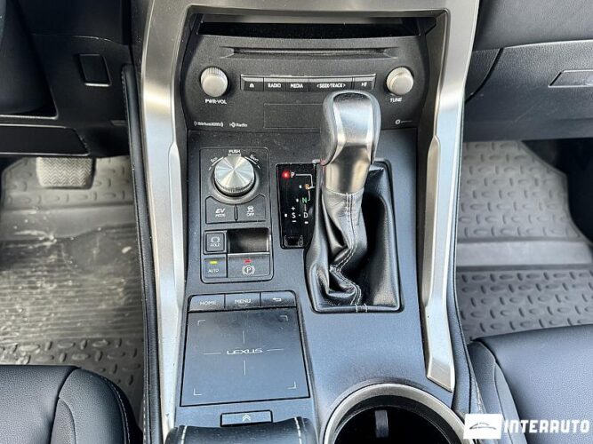 Lexus NX 300H 45 interauto-car