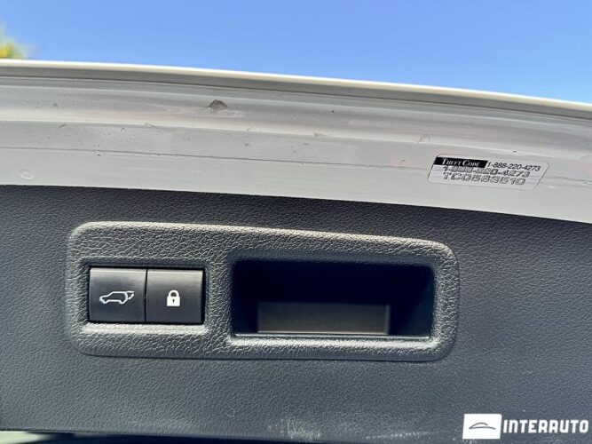 Lexus NX 300H 55 interauto-car