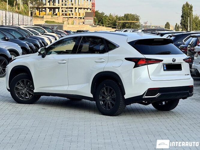 Lexus NX 300H 37 interauto-car