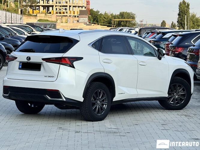 Lexus NX 300H 36 interauto-car