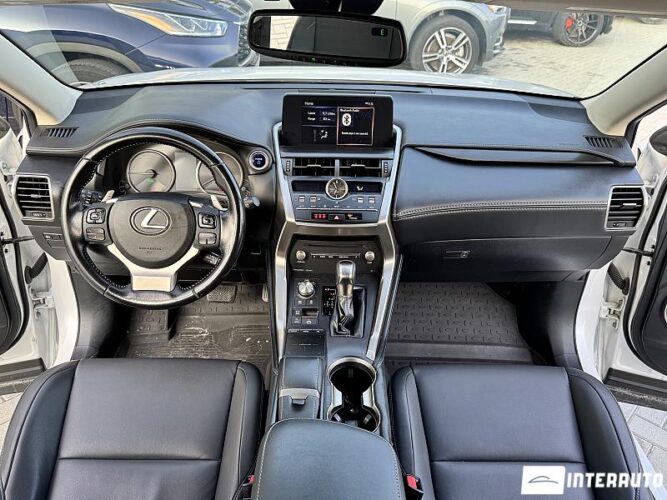 Lexus NX 300H 39 interauto-car