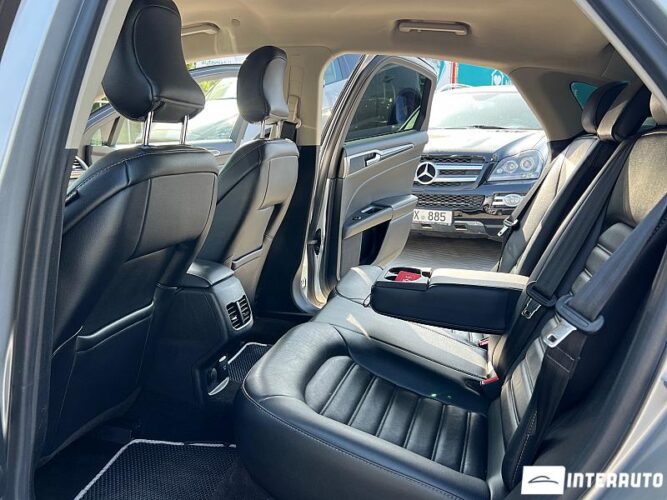 Ford Fusion Plug-In Hybrid 33 interauto-car