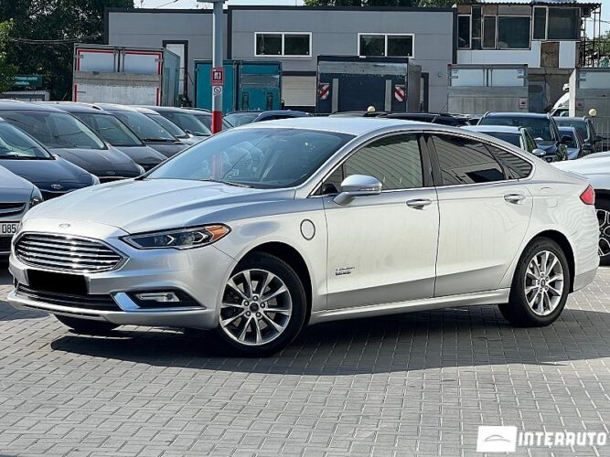 Ford Fusion Plug-In Hybrid 29 interauto-car