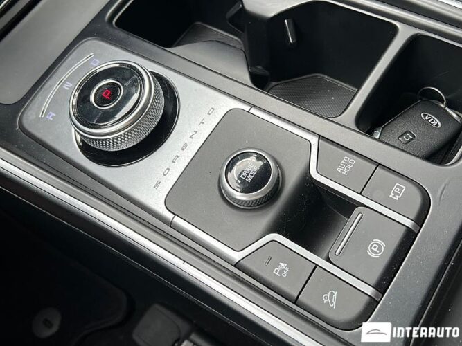 Kia Sorento 44 interauto-car