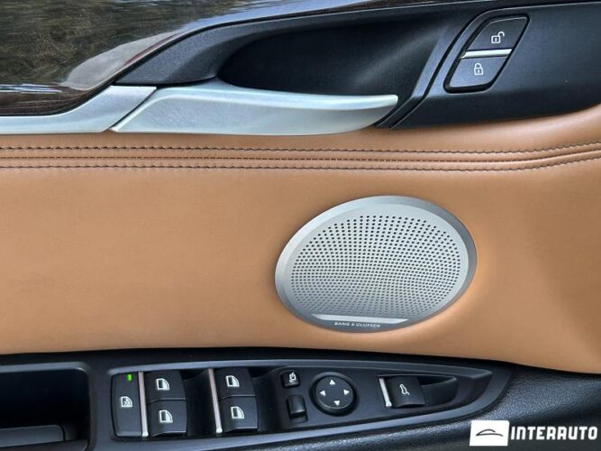 BMW X6 3.5i 40 interauto-car