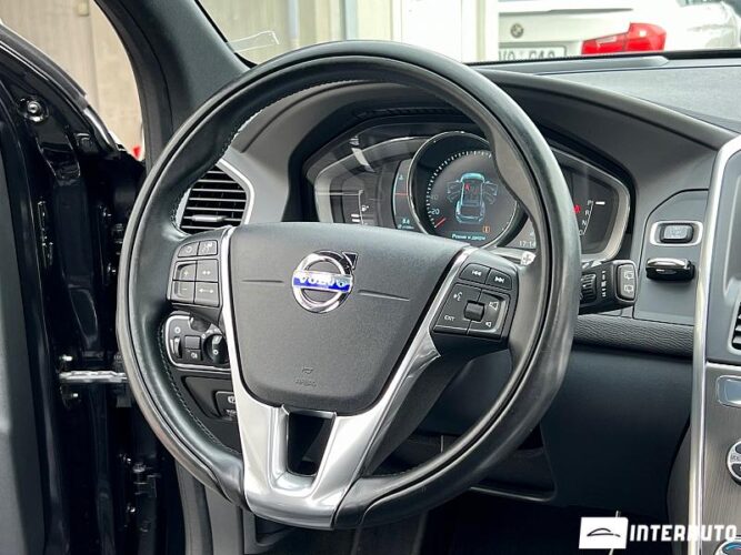 Volvo XC 60 40 interauto-car