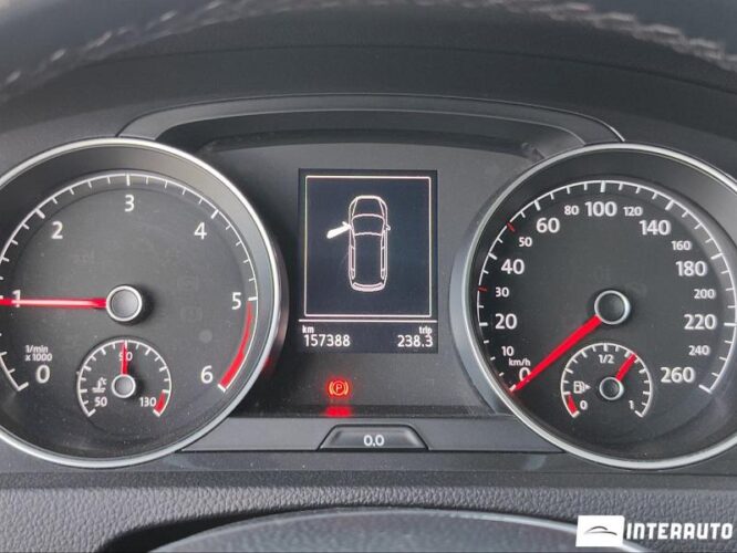 Volkswagen Golf 36 interauto-car